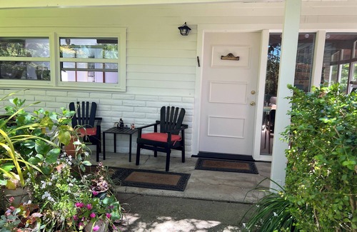 Monterey Ter House | Charming 3-bedroom house in Orinda with AC, fruit trees, piano