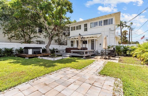 Courier City - Oscawana House | Charming 3-bedroom house in South Tampa with Hot Tub