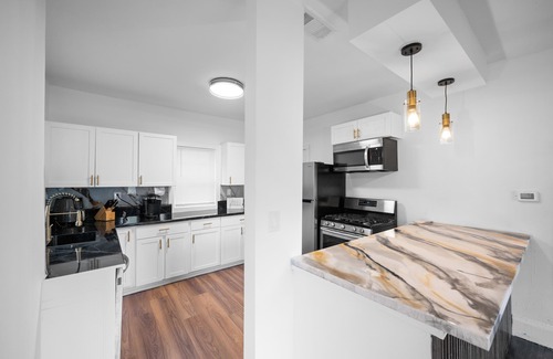 Ottawa House | Charming 3-bedroom house with WiFi, AC in wonderful Toledo