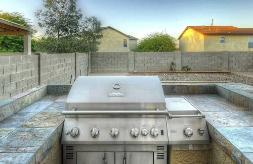 Dietz House | Charming 3-bedroom house with AC, WiFi in delightful Tucson