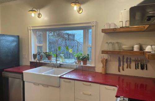 Mason County House | Charming 3-bedroom house with AC, WiFi in peaceful Union