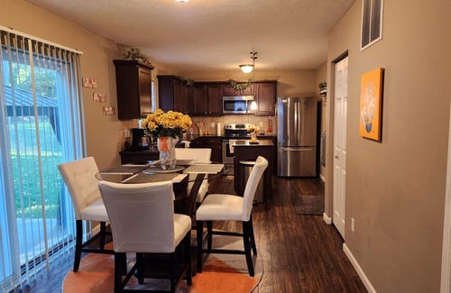 Westwood House | Charming 3-bedroom pet friendly house with fitness room,WiFi in nice Kalamazoo.