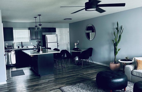 Heath House | Charming 3-bedroom ranch style house with AC and WiFi in Heath