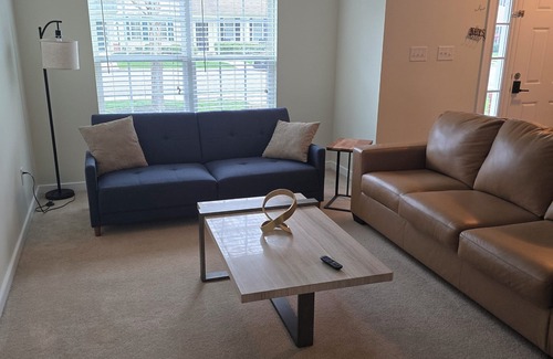 Brandermill House | Charming 3-bedroom townhome in Midlothian with WiFi, TV and AC