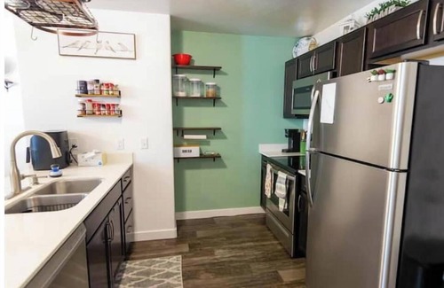 Herriman House | Charming 3-bedroom townhome in Herriman with WiFi and AC