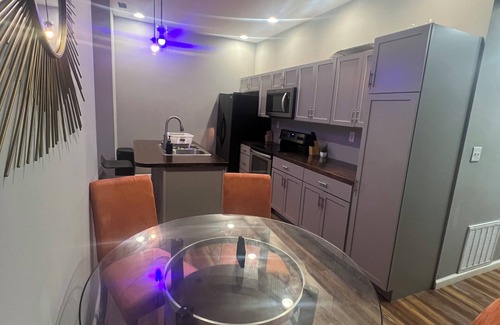 St. Louis House | Charming 3-bedroom townhome in St. Louis with AC, WiFi