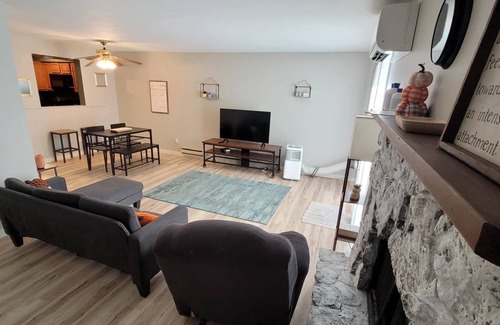 Douglas House | Charming 3-bedroom townhome in Douglas, WY