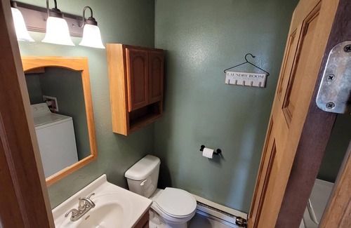 Douglas House | Charming 3-bedroom townhome in Douglas, WY