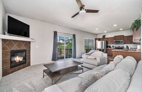 Millard House | Charming 3-bedroom townhome with WiFi, AC in marvelous West Omaha