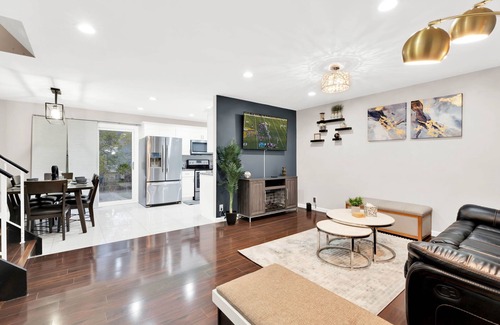 Auburn Hills House | Charming 3-bedroom house with WiFi, AC in enchanting Auburn Hills