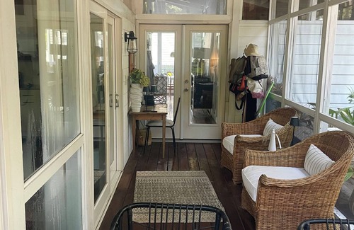 Dodds Addition Cottage | Charming 3-bedroom cottage with pool and hot tub in Dewey Beach