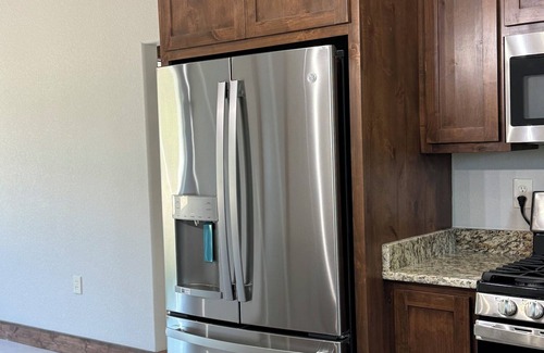 Honey Grove House | Charming 3-bedroom new build close to Bois d Arc Lake outside of Honey Grove TX
