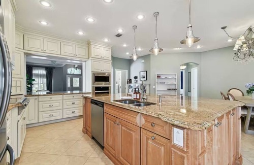 Stagecoach Village House | Charming 3-bedroom Centrally Located Luxury Home in Land o Lakes