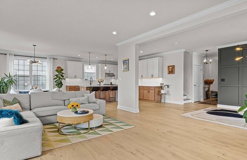 Northeast Philadelphia House | Charming 3-bedroom house in the heart of a vibrant community nearby attractions.