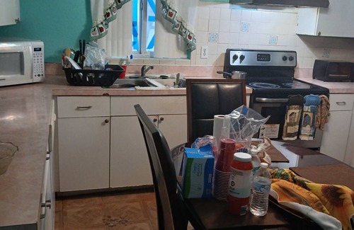St. Petersburg - Clearwater House | Charming 3-bedroom house in brilliant St. Petersburg with AC