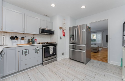 Westerville House | Charming 3-bedroom house with WiFi and AC in Pleasant Westerville