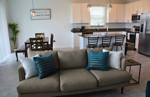 Winter Haven House | Charming 3-Bedroom House Near Legoland, Lake & Golf!