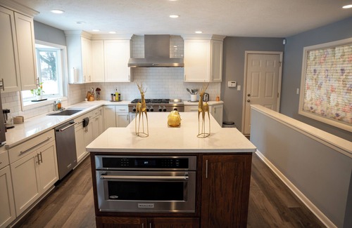 Rockford Villa | Charming 3-bedroom villa in beautiful Rockford with AC, WiFi