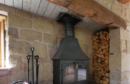 Tarporley Cabin | Charming 3-BR cottage in the English countryside