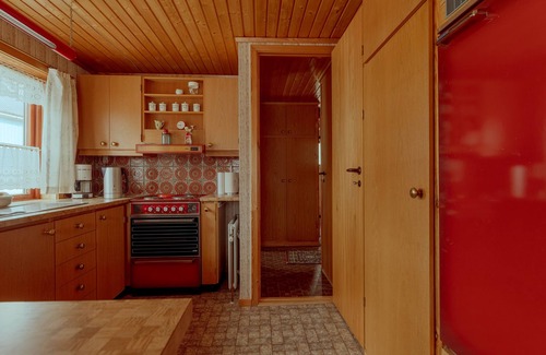 Eidi House | Charming 3 Br Home | Scenic Village | Nature
