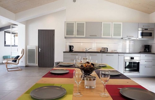 Noirmoutier-en-l'Ile House | Charming 3BR Beach House with Garden, Terrace & Parking - Steps from Noirmoutier-en-l'Île Beach