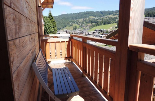 Les Gets Apartment | Charming 3* Triplex with Parking, WiFi, Near Village Center
