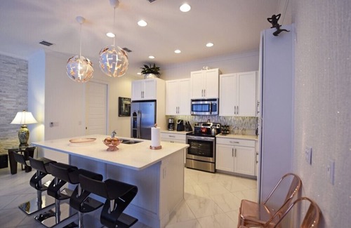 Davenport House | Charming 3Bd Pool TH The Enclaves at Festival-350CD-NEW