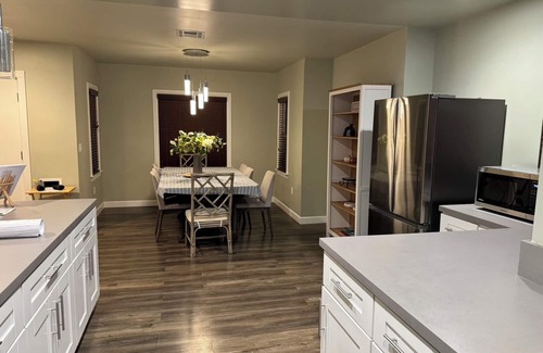 Monrovia House | Charming 3Bedroom3Bath house AC and WiFi in peaceful Monrovia Garage parking