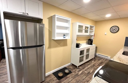 Blossvale House | Charming 3BR Cottage Near Sylvan Beach | Pets OK