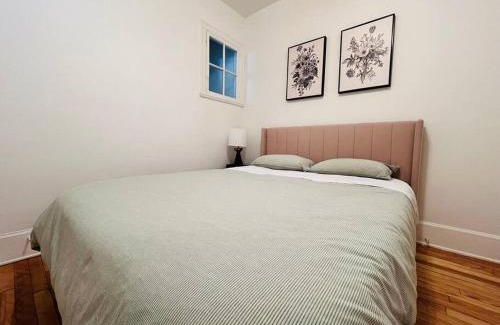 Cote-Des-Neiges—Notre-Dame-De-Grace Apartment | Charming 3BR Getaway, Free Parking & Near Metro