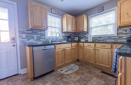 Rossville House | Charming 3BR Home in Rossville, GA Family Retreat