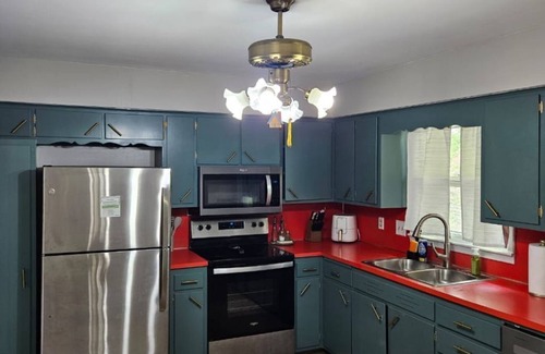 South Central Omaha House | Charming 3BR Home Near Downtown Omaha, Quiet Area + Backyard + Wi-Fi