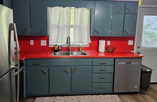 South Central Omaha House | Charming 3BR Home Near Downtown Omaha, Quiet Area + Backyard + Wi-Fi