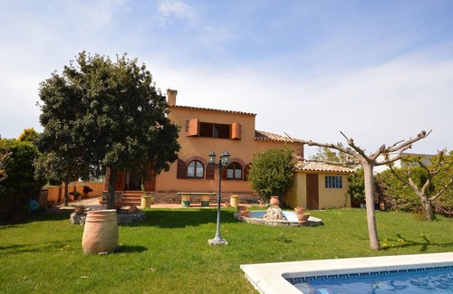 L'Armentera House | Charming 3BR House with Private Pool, BBQ, and Wifi in Tranquil Costa Brava