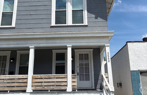Glen Echo House | Charming 3BR Near OSU & Downtown Columbus Fast WiFi & AC