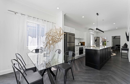 Mayfield West House | Charming 3BR renovated house