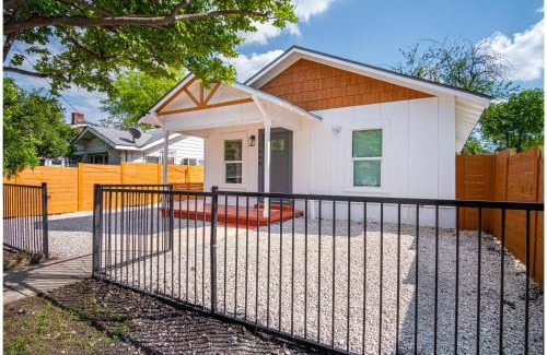 Eastside Promise Neighborhood House | Charming 3BR1BA Close to Vibrant Downtown