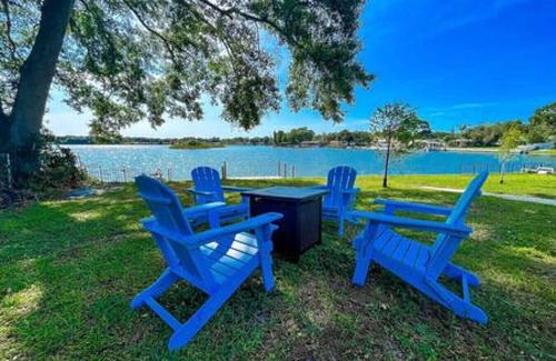 Orient Park House | Charming 4/3 Lakehouse W/Pool