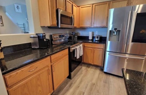 Dos Rios House | Charming 4 bed/3 bath house, full amenities!