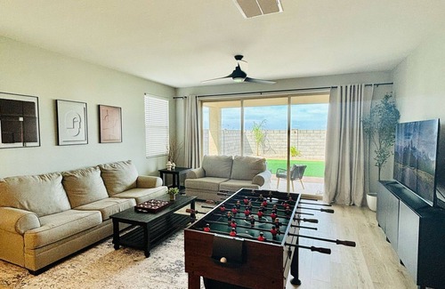 Maricopa County House | Charming 4-bedroom house in a quiet neighborhood,close to Verrado