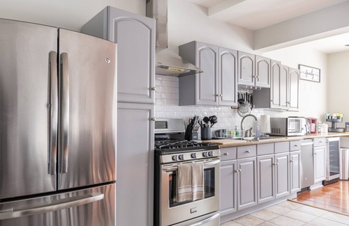 Near Northeast House | Charming 4 Bedroom House!1 Mile from Capitol Hill!