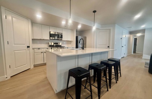 Orem House | Charming 4-bedroom 4-bathroom! New! Location!