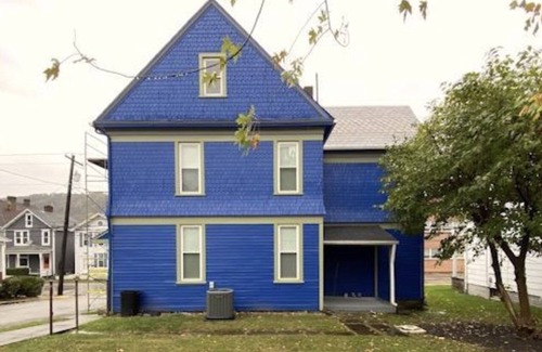 Monongahela House | Charming 4-bedroom family friendly house in Monongahela. Make yourself at home!