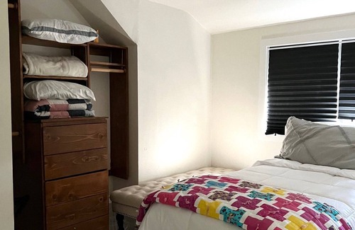 Jessie Other | Charming 4-bedroom farmhouse in tranquil Pekin. Great place to relax~get away!