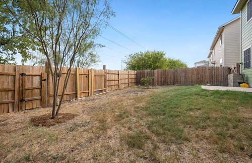West San Antonio House | Charming 4-bedroom house with WiFi and AC in wonderful San Antonio