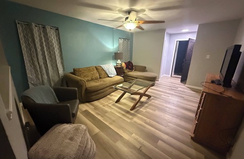 West San Antonio House | Charming 4-bedroom house with WiFi and AC in wonderful San Antonio