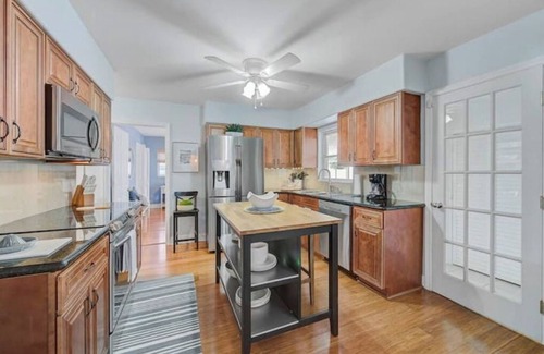 Tampa House | Charming 4 bedroom home in the BEST location.