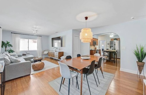 Tampa House | Charming 4 bedroom home in the BEST location.