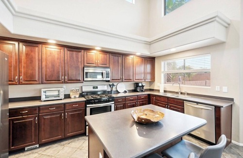 Avondale House | Charming 4-bedroom house in Avondale with AC, WiFi