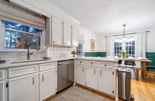 Aiken House | Charming 4-bedroom house with Inground Pool, WiFi, AC in brilliant Aiken